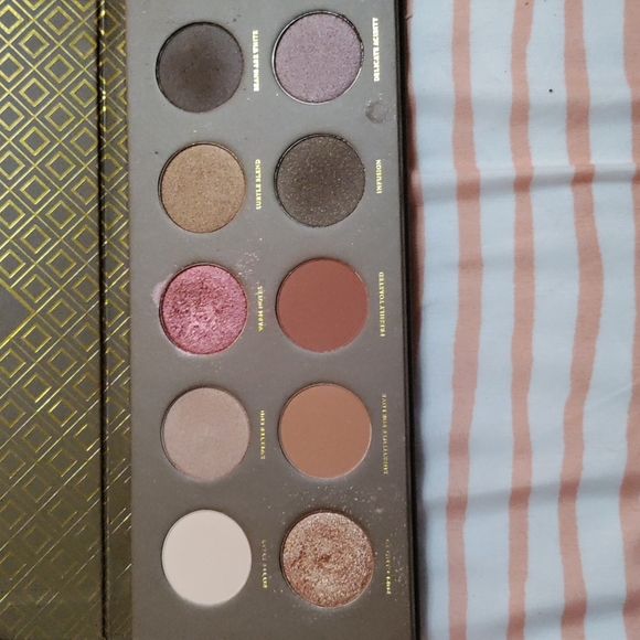 Zoeva cocoa blend eyeshadow palette - Picture 2 of 4